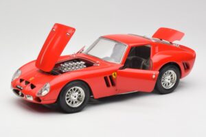 Ferrari 250 GTO Raudonas Bburago 1:18 3011 Metalas - nuotrauka 2 iš 8