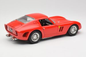 Ferrari 250 GTO Raudonas Bburago 1:18 3011 Metalas - nuotrauka 3 iš 8