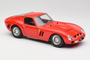 Ferrari 250 GTO Raudonas Bburago 1:18 3011 Metalas - nuotrauka 6 iš 8