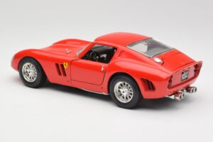 Ferrari 250 GTO Raudonas Bburago 1:18 3011 Metalas - nuotrauka 7 iš 8