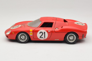 Ferrari 250 LM #21 M. Gregory / J. Rindt 24 Hours of Le Mans 1965 Bburago 1:18 3033-P2 Metalas - nuotrauka 4 iš 8