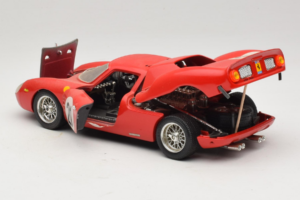 Ferrari 250 LM #21 M. Gregory / J. Rindt 24 Hours of Le Mans 1965 Bburago 1:18 3033-P2 Metalas - nuotrauka 5 iš 8