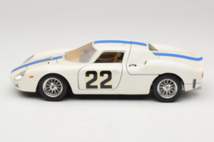 Ferrari 250 LM #22 Baltas 1965 Bburago 1:18 3333-W1 Metalas - nuotrauka 4 iš 8