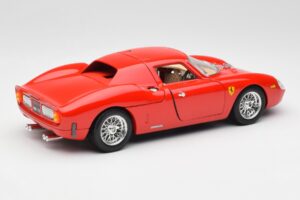 Ferrari 250 Le Mans Raudonas Bburago 1:18 3033 Metalas - nuotrauka 3 iš 8