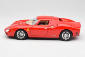 Ferrari 250 Le Mans Raudonas Bburago 1:18 3033 Metalas - nuotrauka 4 iš 8