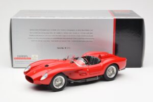 Ferrari 250 Testa Rossa Pontoon Fender Raudonas CMC 1:18 M-071 Metalas - nuotrauka 6 iš 6