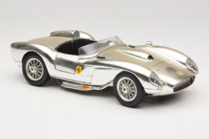 Ferrari 250 Testa Rossa Chrome Sidabrinis Bburago 1:18 3007-C1 Metalas - nuotrauka 6 iš 8