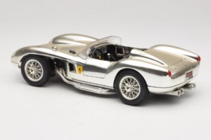 Ferrari 250 Testa Rossa Chrome Sidabrinis Bburago 1:18 3007-C1 Metalas - nuotrauka 7 iš 8