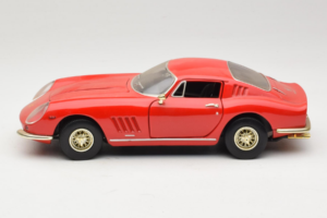 Ferrari 275 GTB/4 Raudonas ERTL 1:18 7493-P1 Metalas - nuotrauka 4 iš 8
