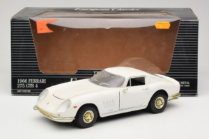 Ferrari 275 GTB/4 Baltas ERTL 1:18 7493 Metalas - nuotrauka 8 iš 8