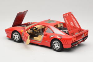 Ferrari 288 GTO #1 Raudonas 1984 Bburago 1:18 3027-P3 Metalas - nuotrauka 5 iš 8