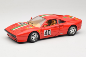 Ferrari 288 GTO #40 Raudonas Italijos Vėliava 1984 Bburago 1:18 3027-P1 Metalas