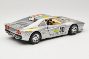 Ferrari 288 GTO #40 Sidabrinis 1984 Bburago 1:18 3027-S1 Metalas - nuotrauka 3 iš 8