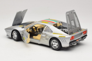 Ferrari 288 GTO #40 Sidabrinis 1984 Bburago 1:18 3027-S1 Metalas - nuotrauka 5 iš 8
