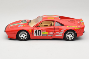 Ferrari 288 GTO Rally #40 Raudonas 1986 Bburago 1:18 3057-P1 Metalas - nuotrauka 4 iš 8