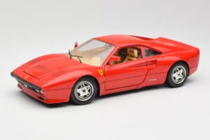 Ferrari 288 GTO Raudonas Bburago 1:18 3027 Metalas