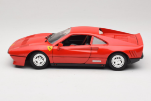 Ferrari 288 GTO Raudonas Tonka 1:18 1680 Metalas - nuotrauka 4 iš 9