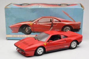 Ferrari 288 GTO Raudonas Tonka 1:18 1680 Metalas - nuotrauka 8 iš 9