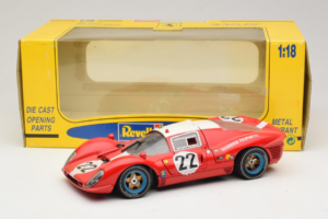 Ferrari 330 P4 #22 Scuderia Filipinetti Poor Condition 1967 Revell 1:18 48825-P1 Metalas - nuotrauka 8 iš 8