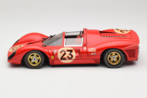 Ferrari 330 P4 #23 L. Bandini / C. Amon 24 Hours of Daytona Winner 1967 Revell 1:18 48833 Metalas - nuotrauka 4 iš 8