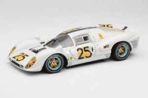 Ferrari 330 P4 #25 Baltas Revell 1:18 48845 Metalas