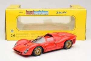 Ferrari 330 P4 Raudonas 1967 Revell 1:18 48822 Metalas - nuotrauka 8 iš 8