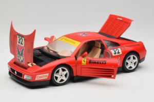 Ferrari 348 TB #32 Pirelli Raudonas 1989 Bburago 1:18 3039-P1 Metalas - nuotrauka 2 iš 8