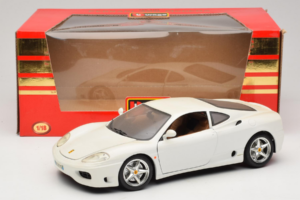 Ferrari 360 Modena Baltas Bburago 1:18 3368-W1 Metalas - nuotrauka 8 iš 8