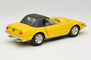 Ferrari 365 GTS/4 Daytona Kabrioletas Geltonas Techno Giodi 1:18 740028 Metalas - nuotrauka 3 iš 8