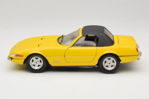 Ferrari 365 GTS/4 Daytona Kabrioletas Geltonas Techno Giodi 1:18 740028 Metalas - nuotrauka 4 iš 8