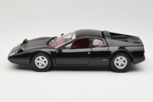 Ferrari 365 GT4/BB Juodas Kyosho 1:18 08173K Metalas - nuotrauka 4 iš 8