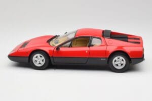 Ferrari 365 GT4/BB Raudonas Kyosho 1:18 08173R Metalas - nuotrauka 4 iš 8