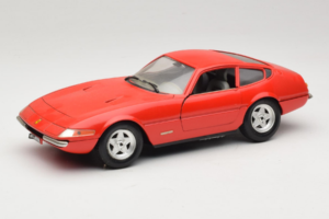 Ferrari 365 GTB/4 Daytona Raudonas Techno Giodi 1:18 40011-P2 Metalas