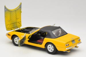 Ferrari 365 GTS Geltonas Su Juodu Stogu Solido 1:18 8018 Metalas - nuotrauka 5 iš 8