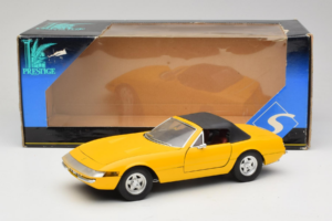 Ferrari 365 GTS Geltonas Su Juodu Stogu Solido 1:18 8018 Metalas - nuotrauka 8 iš 8