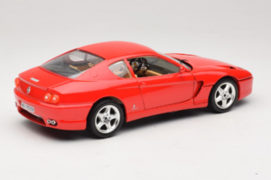 Ferrari 456 GT Raudonas Bburago 1:18 3046-R1 Metalas - nuotrauka 3 iš 8