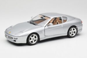Ferrari 456 GT Sidabrinis Bburago 1:18 3036-M2 Metalas