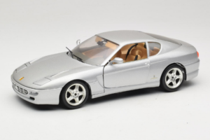 Ferrari 456 GT Sidabrinis Bburago 1:18 3336-S1 Metalas