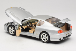 Ferrari 456 GT Sidabrinis Bburago 1:18 3336-S1 Metalas - nuotrauka 5 iš 8