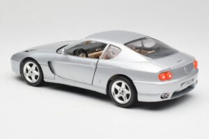 Ferrari 456 GT Sidabrinis Bburago 1:18 3036-M2 Metalas - nuotrauka 7 iš 8