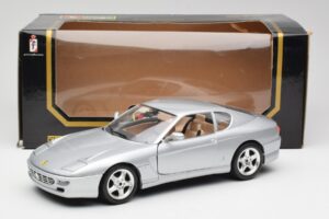 Ferrari 456 GT Sidabrinis Bburago 1:18 3036-M2 Metalas - nuotrauka 8 iš 8