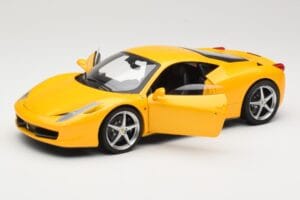 Ferrari 458 Italia Geltonas Hot Wheels 1:18 P9894 Metalas - nuotrauka 2 iš 8
