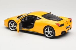 Ferrari 458 Italia Geltonas Hot Wheels 1:18 P9894 Metalas - nuotrauka 5 iš 8