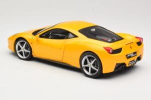 Ferrari 458 Italia Geltonas Hot Wheels 1:18 P9894 Metalas - nuotrauka 7 iš 8