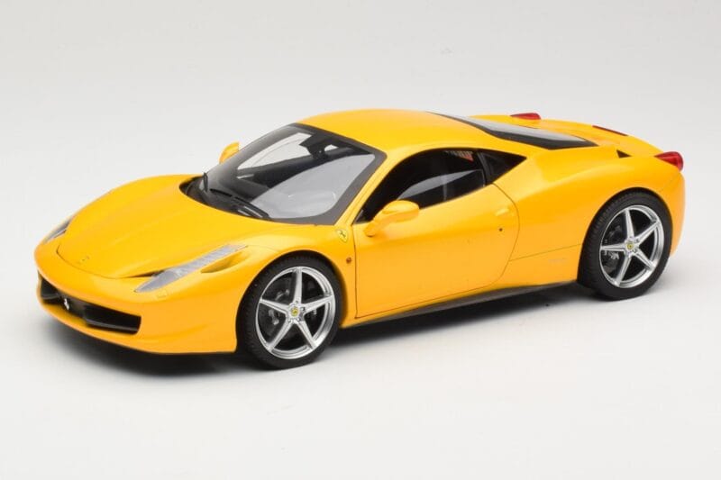 Ferrari 458 Italia Geltonas Hot Wheels 1:18 P9894 Metalas