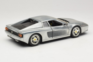 Ferrari 512M Chrome Silver Hot Wheels 1:18 25739 Metalas - nuotrauka 3 iš 8