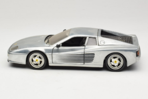 Ferrari 512M Chrome Silver Hot Wheels 1:18 25739 Metalas - nuotrauka 4 iš 8