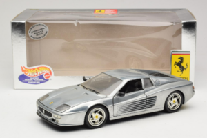 Ferrari 512M Chrome Silver Hot Wheels 1:18 25739 Metalas - nuotrauka 8 iš 8
