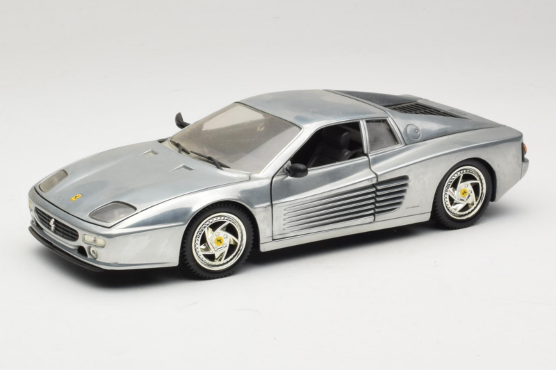 Ferrari 512M Chrome Silver Hot Wheels 1:18 25739 Metalas