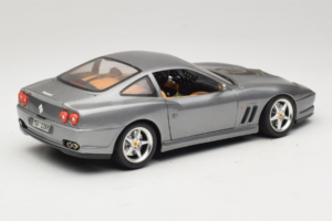 Ferrari 550 Maranello 25 Jahre Ferrari Model Club Sidabras 2. Versija Bburago 1:18 3064-S1 Metalas - nuotrauka 3 iš 8